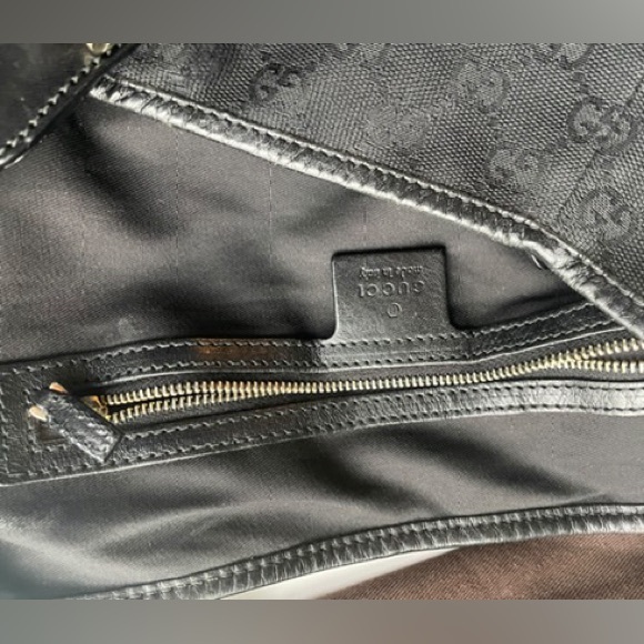 Gucci black canvass Pelham bag, with gold hardware - Picture 4 of 9